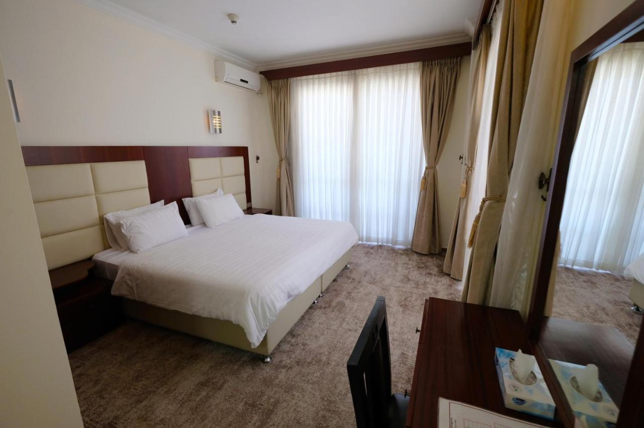 Red Crescent Guesthouse Ramallah Exterior foto
