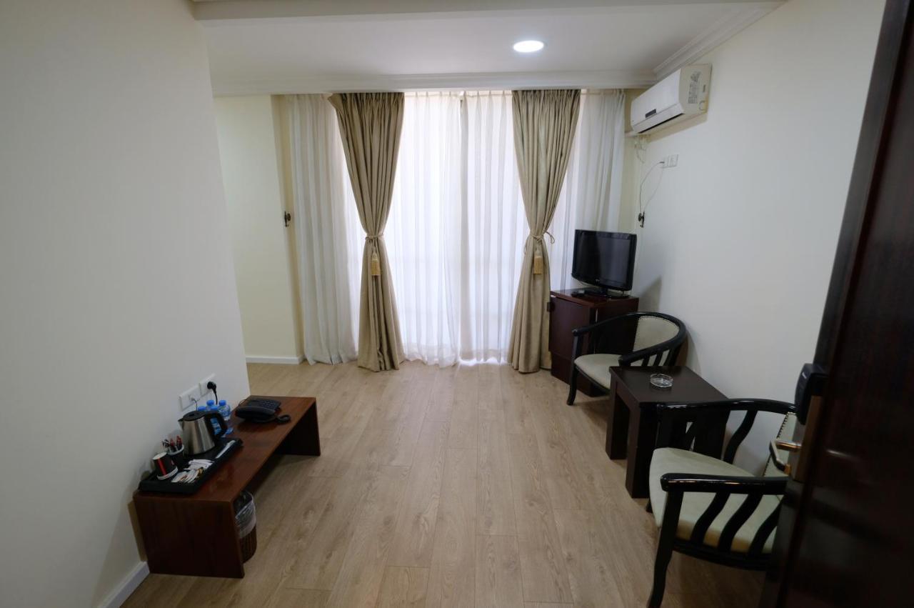 Red Crescent Guesthouse Ramallah Exterior foto